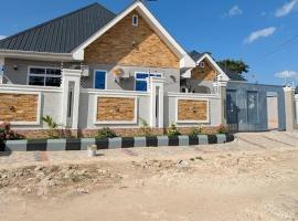 Triple E Lodge Kibaha、Kibahaのホテル