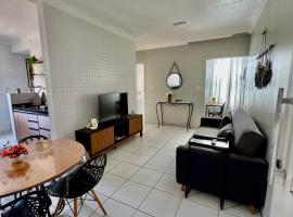 Apartamento pr&oacute;ximo ao Rio Anil Shopping, ubytovanie s k&uacute;peľmi onsen v destin&aacute;cii S&atilde;o Lu&iacute;s