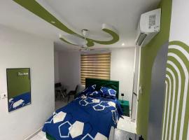 1bedroom Hideout Apartment, отель в городе Sotuom