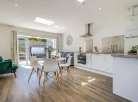2 Bed in Bush oc-h31844