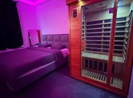 Suite White wellness Jacuzzi & Sauna