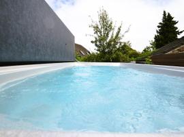 Gîte Bel'Air avec Spa de nage extérieur, hotel sa Marchin