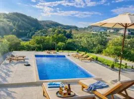 Green panorama Vrdnik