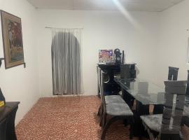 Apartamento Alfredo – hotel w mieście San Cristóbal