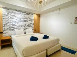 Kohchang Cabana Big Hotel with swiming pool & Beach