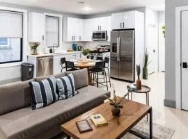 City Life-2 Bedrooms-Free Indoor Parking-20minNYC