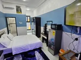 Amsterdam Plaza Apartments