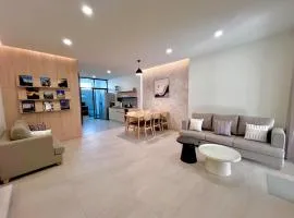 Newly Renovated 3BR Home in Central Bangkok