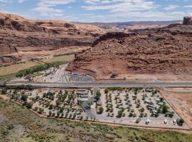 Sun Outdoors Arches Gateway, hotelli kohteessa Moab