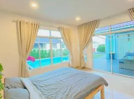 Victoria Poolvilla Pattaya by Chon