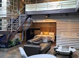 Loft Mezzanine Mansion Fabulous 2 levels