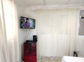 affordable room rustenburg，Kroondal的飯店