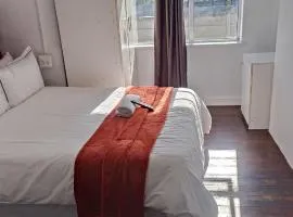 MAREE LODGe GUEST HOUSE BELLEVILLE