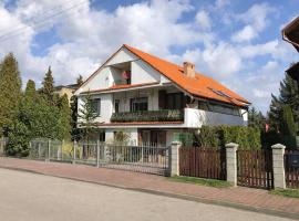 NOMAD Hostel, hotel in Kobierzyce