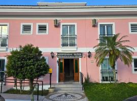 Floripa Hostel Barra da Lagoa، فندق في فلوريانوبوليس