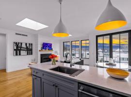 Modern East End 2-BR Home - Steps from the Beach, Hotel in Provincetown