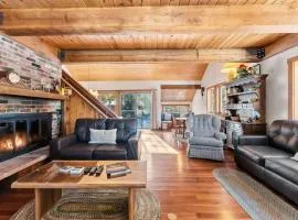 Regal Chalet Blue River Cabin Close to Breck