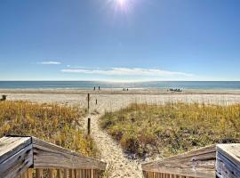 Steps to Shore Retreat w Ocean Views and Deck, готель у місті Голден-Біч