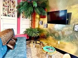 Miami Beach suite for ten near Hidden Valley