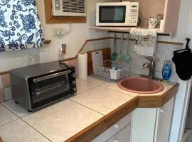 No-Frills Studio apartment! Close to the beach!
