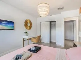 Hollywood Vibe Homes