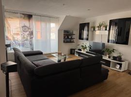 Ruhige Wohnung - ideal für Urlaub und Business，埃特林根的飯店