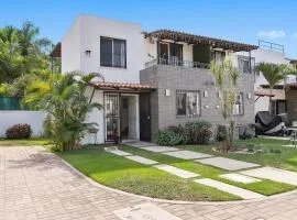 Modern Pool Side, 3 Bdrm House with parking