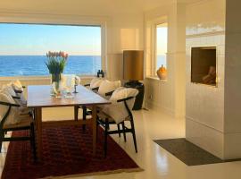 Seaside Hotel-Inspired Home With Sea View, hotel v mestu Nyborg