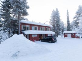 Pyhäkoti B - 30 Meters From the Slopes: Pyhätunturi şehrinde bir otel