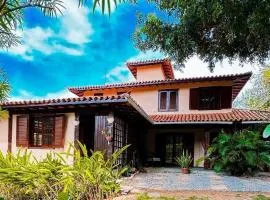 Reyna María Casa do mar