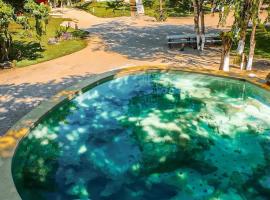 Hotel Aldea Cruzo'ob, готель у місті Felipe Carrillo Puerto