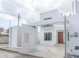 Casa privada con dos habitaciones y alberca en Chetumal