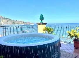 Miriam Sea Front Apartment Jacuzzi