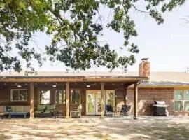 Rolling Oaks Retreat on Eufaula Lake, OK