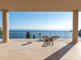 Modernist Villa With Private Sea Access, hotel a Bagheria
