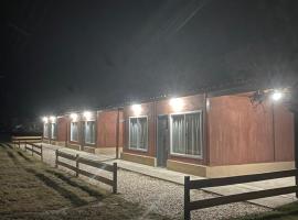 Cabañas Emilia, Hotel in La Adela