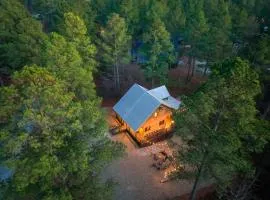 Eagle Hollow Hot Tub-Arcade-Foosball-Fire Pit