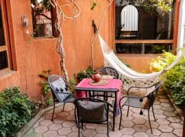 Luminosa casa en barrio famoso