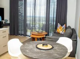 Ellipse Waterfall Premium Apartments - Cream