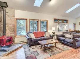 Scenic Creekside Retreat! Rocky Mountain Cabin