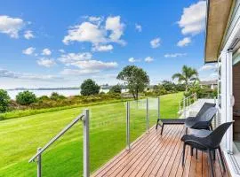 Beachfront Escape - Snells Beach Holiday Home