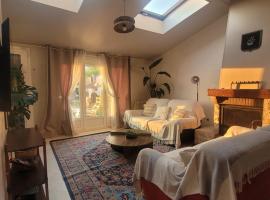 House of grace, charmante maison familiale proche de Rouen, Hotel in Bonsecours