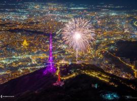 Center Tbilisi Apartments, alojamento com cozinha em Tbilisi