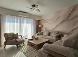 The Horizon Loft Scenic Views & Private Garage