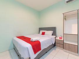 RedDoorz Near Kedungmundu Semarang, hotel en Candi