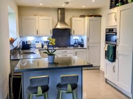 Modern Luxury Guest Bedrooms Gerrards Cross, Hotel in Gerrards Cross