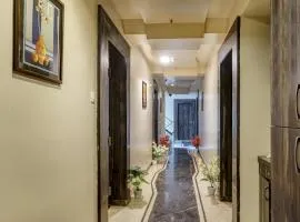 Super Townhouse OAK Regal Inn Near Sant Tukaram Nagar Metro Station