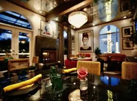 The Crescent Hotel Beverly Hills