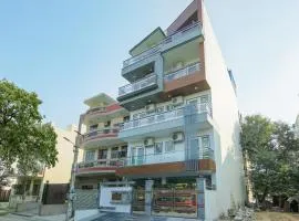 Collection O Corporate Suite Near Omaxe Celebration Mall