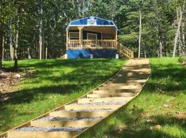 Serenity Cabin - Cozy Mountain retreat